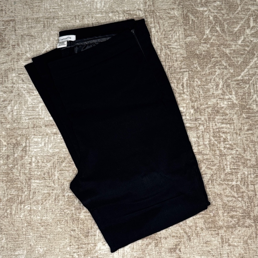 Liz Claiborne Black Ankle Pants